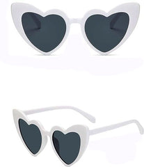 Nessiworld White Color Heart Shaped Party Glasses 15x5 cm