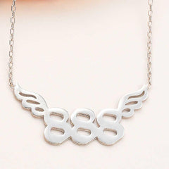 Collier pour femme en argent avec le numéro 888 des anges
