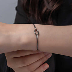 Bracelet femme nœud d'amour en argent