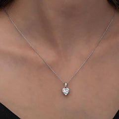 Collier femme cœur en argent et pierre blanche