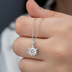 Collier pour femme en argent à motifs floraux