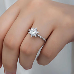 Silver Flower Patterned Women's Ring