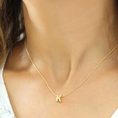 Collier pour femme avec lettre K 3D en argent et or