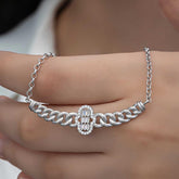 Collier pour femme en argent avec chaîne gourmette et pierre baguette, main de Fatima