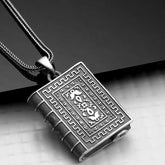 Collier amulette ouvrable en argent