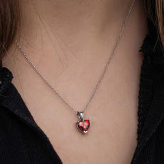 Collier femme en argent avec cœur en pierre rouge