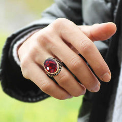 Bague homme en argent et zircon rouge