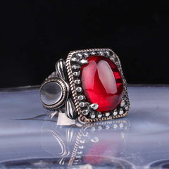 Bague homme en argent et zircon rouge