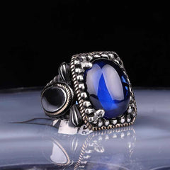 Bague homme carrée en argent et zircon bleu marine