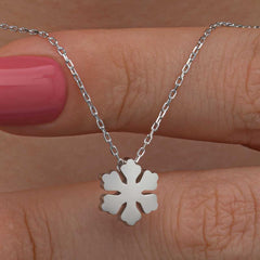 Collier minimaliste en argent pour femme avec flocon de neige