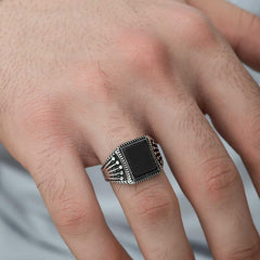 Silver Onyx Stone Crown Patterned Men's Ring