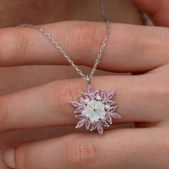 Collier pour femme en argent à motif de fleur de lotus rose