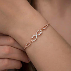 Bracelet infini en argent et pierre baguette rose