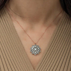 Silver Rose Flower Patterned Diamond Mounted Necklace