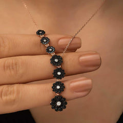 Silver Rose Sequence Flowers Necklace