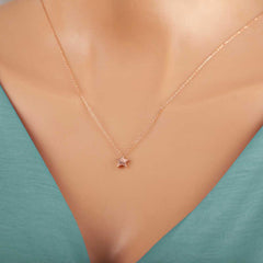 Collier pour femme en argent avec étoile rose