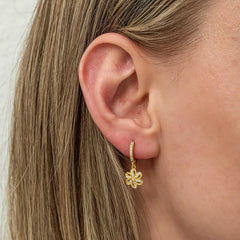 Gümüş Sallantılı Gold Çiçek Kadın Küpe