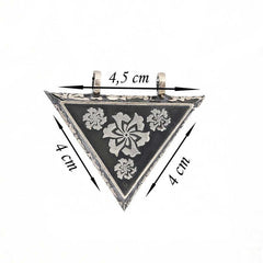 Collier amulette en forme de fleur triangulaire ouvrable en argent