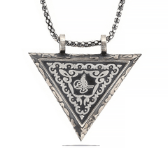 Collier amulette Tughra ouvrable en forme de triangle argenté
