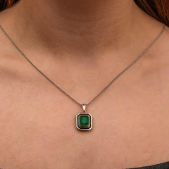 Collier authentique pour femme en argent et pierre verte