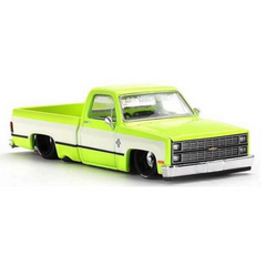 Nessiworld Mini GT 1/64 Chevrolet Silverado KAIDO Flo Jaune V1