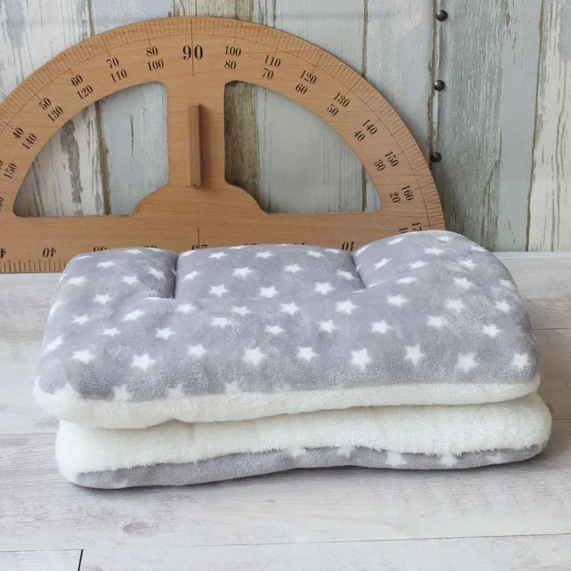 Paw Portal Thickened Fleece Pet Bed