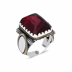 Bague homme carrée en argent et zircone bordeaux