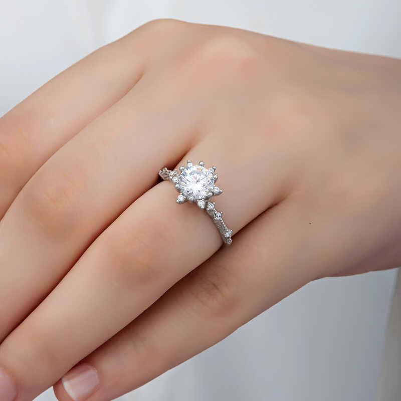 Silver Flower Patterned Women's Ring