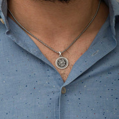 Collier en argent avec inscription Adap Ya Hu