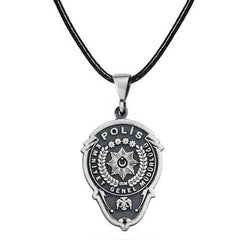 Collier en argent avec blason de la police