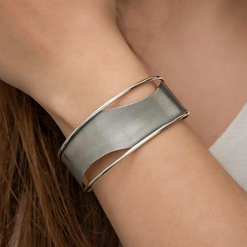 Bracelet pour femme en argent à motifs antiques