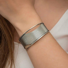 Bracelet pour femme en argent à motifs antiques