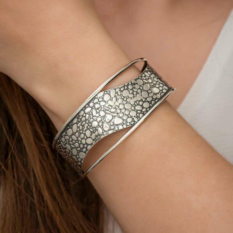 Bracelet pour femme en argent à motifs antiques