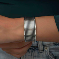 Bracelet pour femme en argent à motifs antiques