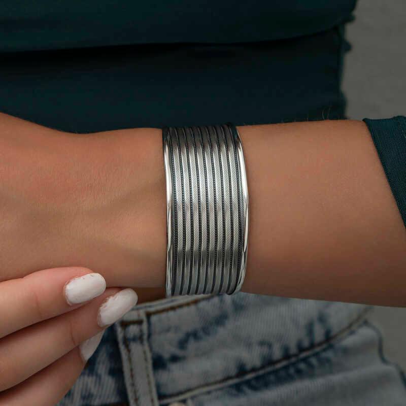 Bracelet pour femme en argent à motifs antiques