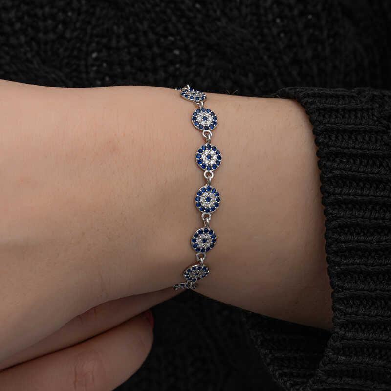 Bracelet femme en argent avec perles contre le mauvais œil
