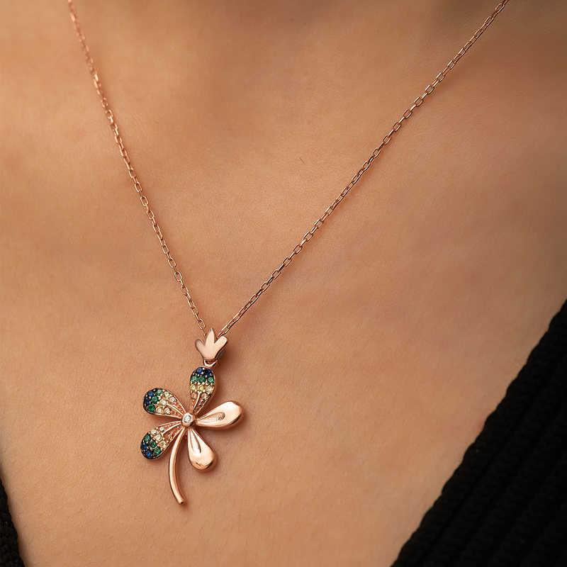 Collier pour femme en argent avec fleur de rose