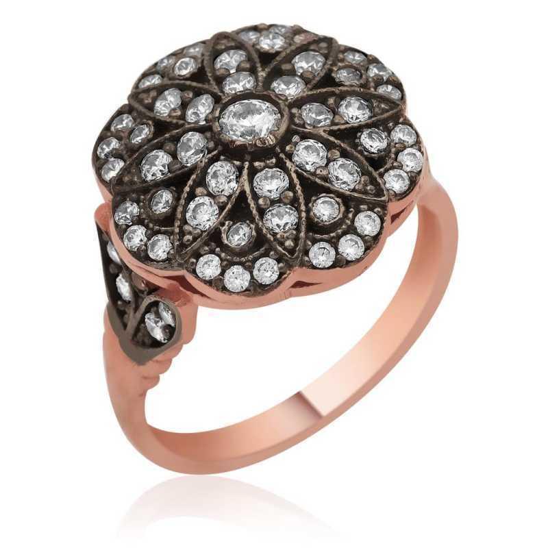 Bague pour femme en argent avec fleur montée sur diamant rose