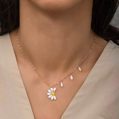 Silver Rose Daisy Loves Dislikes Ladies Necklace
