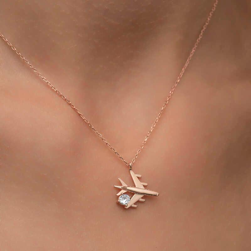 Collier pour femme en argent rose avec pierre unique représentant un avion
