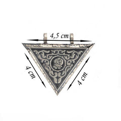 Collier amulette rose ouvrable en forme de triangle argenté