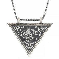 Collier amulette Tughra ouvrable en forme de triangle argenté