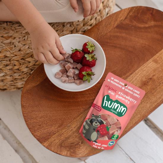 Nessiworld Humm Organik Çilekli Glutensiz Vegan Mini Küpler 30 Gr