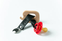 Kidful Herbal Dyed Pacifier Holder Charcoal