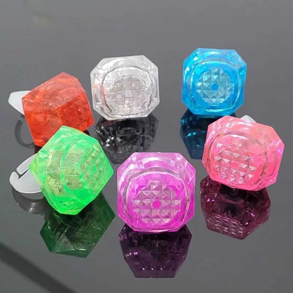 Nessiworld Kristal Tasarımlı Led Glow Işıklı 3 Modlu Mavi Yüzük 3.5 x 5 cm