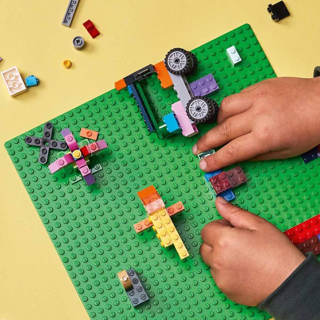 Nessiworld LEGO Classic Yeşil Plaka 11023