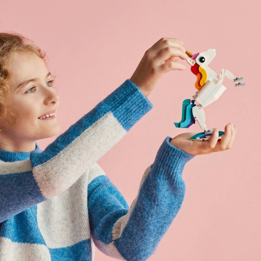 Nessiworld LEGO Creator Sihirli Tek Boynuzlu At 31140