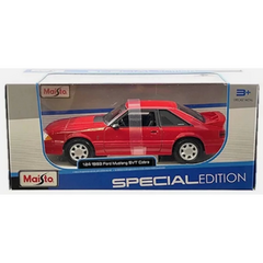 Nessiworld Maisto 1/24 1993 Ford Mustang SVT Cobra