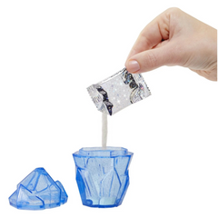 Nessiworld Rainbow High Skyler Shiny Slime and Pet Series Doll