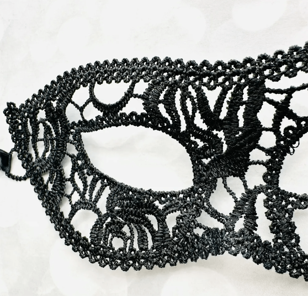 Nessiworld Black Color Cat Model Lace Embroidery Party Mask No. 12